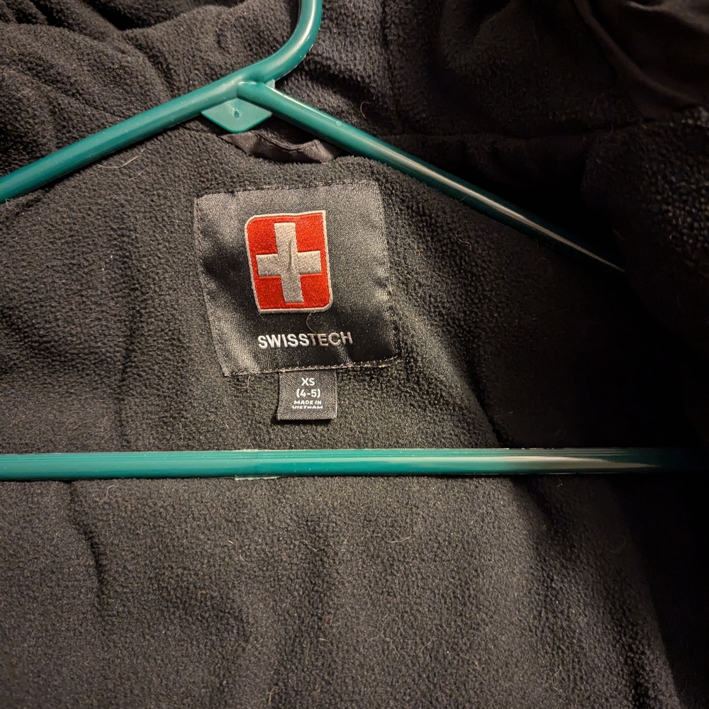 Boys Size 4/5 Winter Coat - Picture 3 of 7